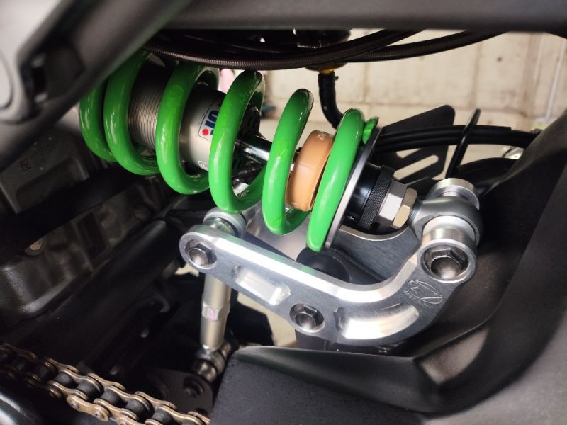 カワサキ ZX-25R リアサスペンション 口コミ・動画インプレッション (1