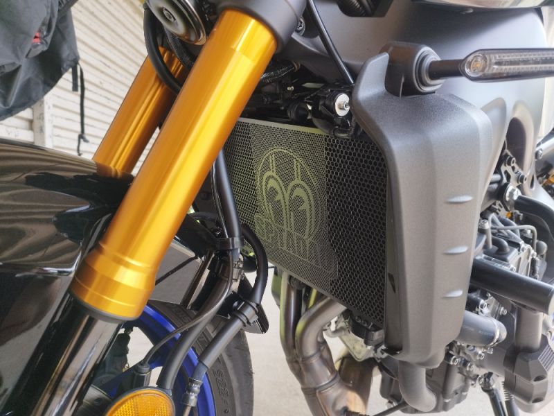 ヤマハ MT-09 ラジエーターコアガード・オイルクーラーコアガード