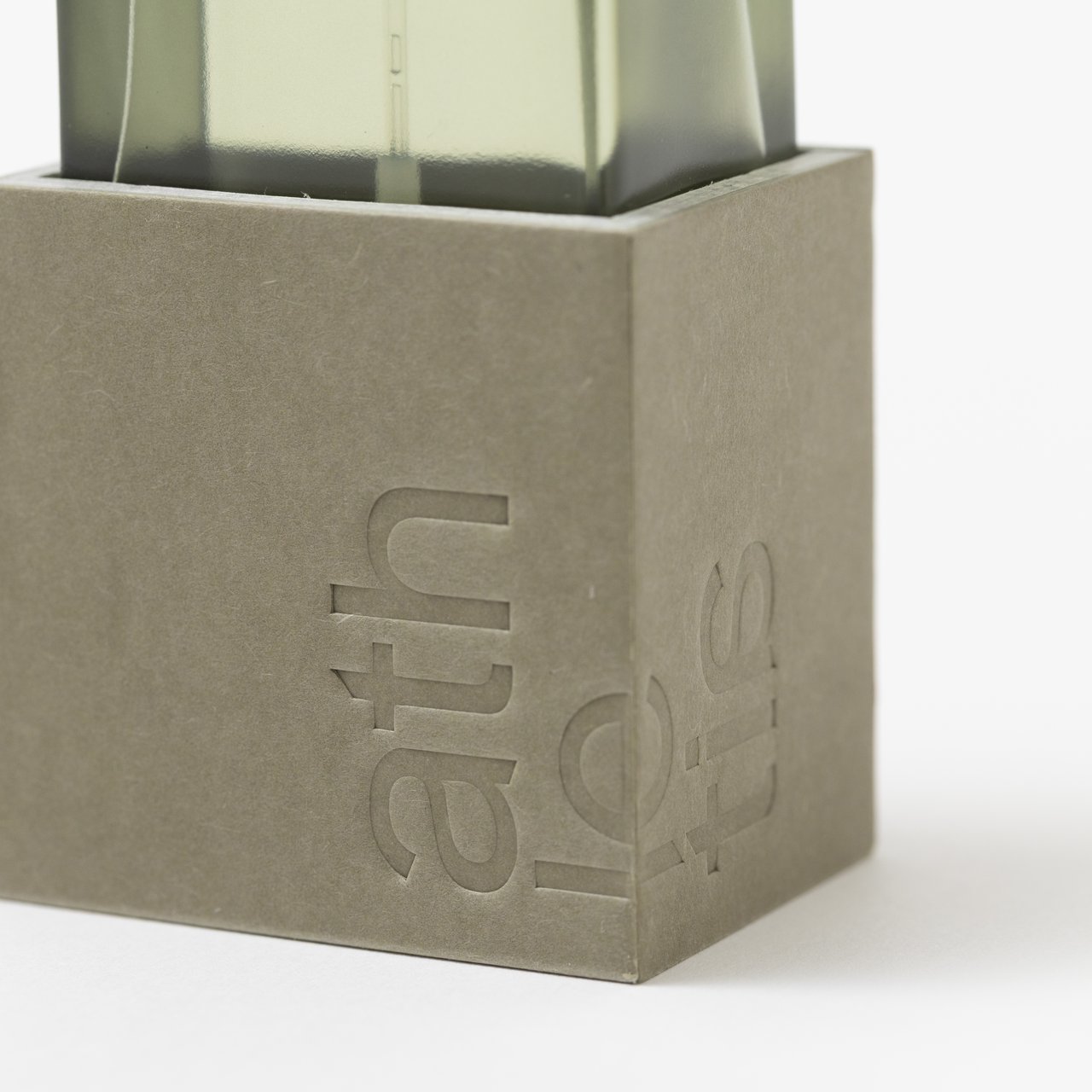 買ってよかった】アスレティアのオードパルファン「トワイライト