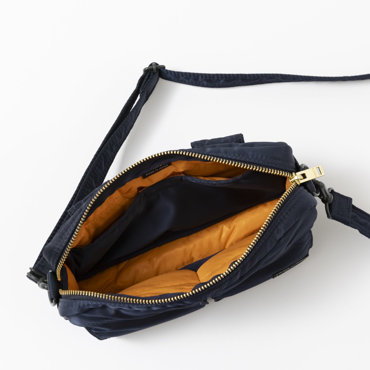 買ってよかった】ポーター「タンカー」のスリングバッグ【エディター