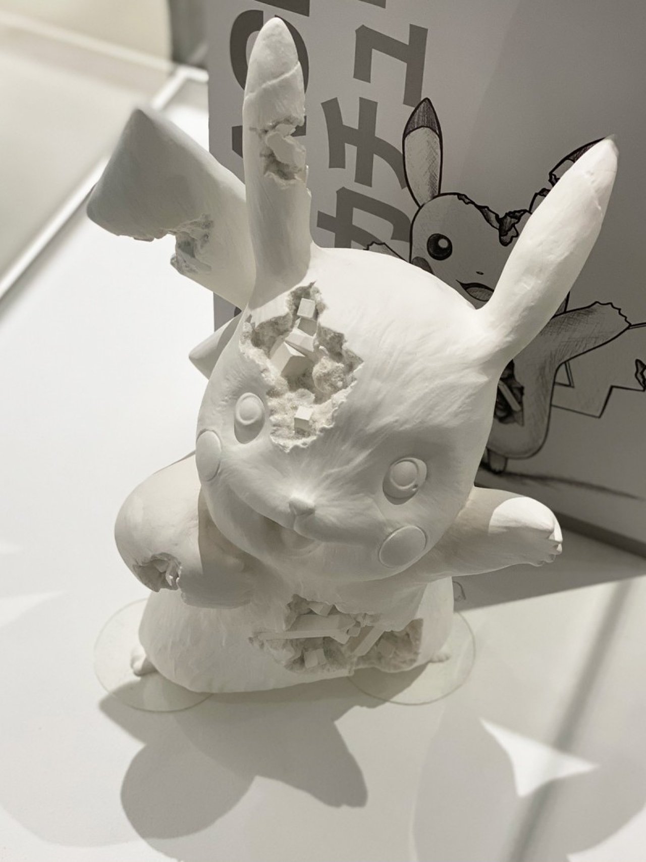 購入権の抽選締切が迫る！ダニエル・アーシャム作品のピカチュウ像