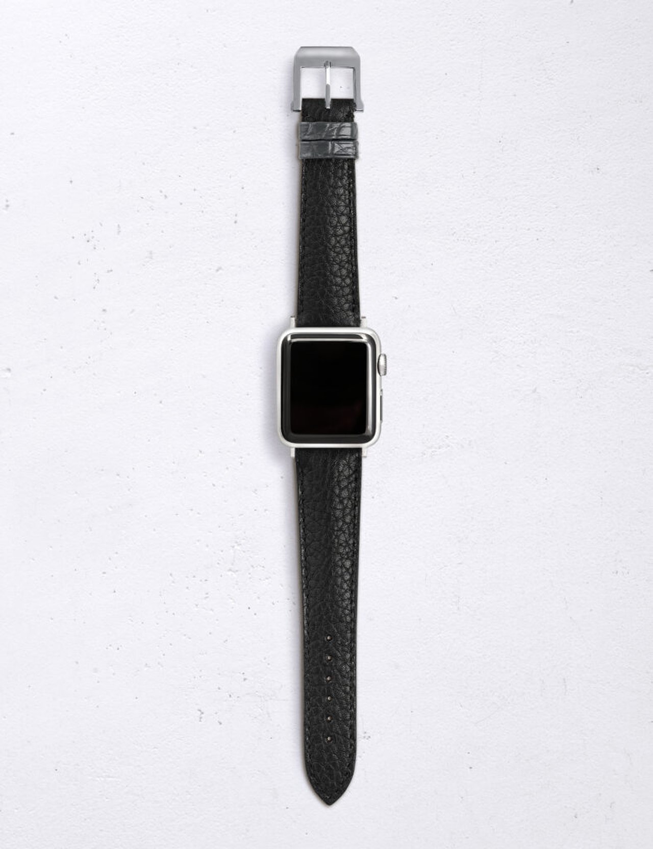 アップルウォッチが見違える！】牛革 × アリゲーター。「カミーユ