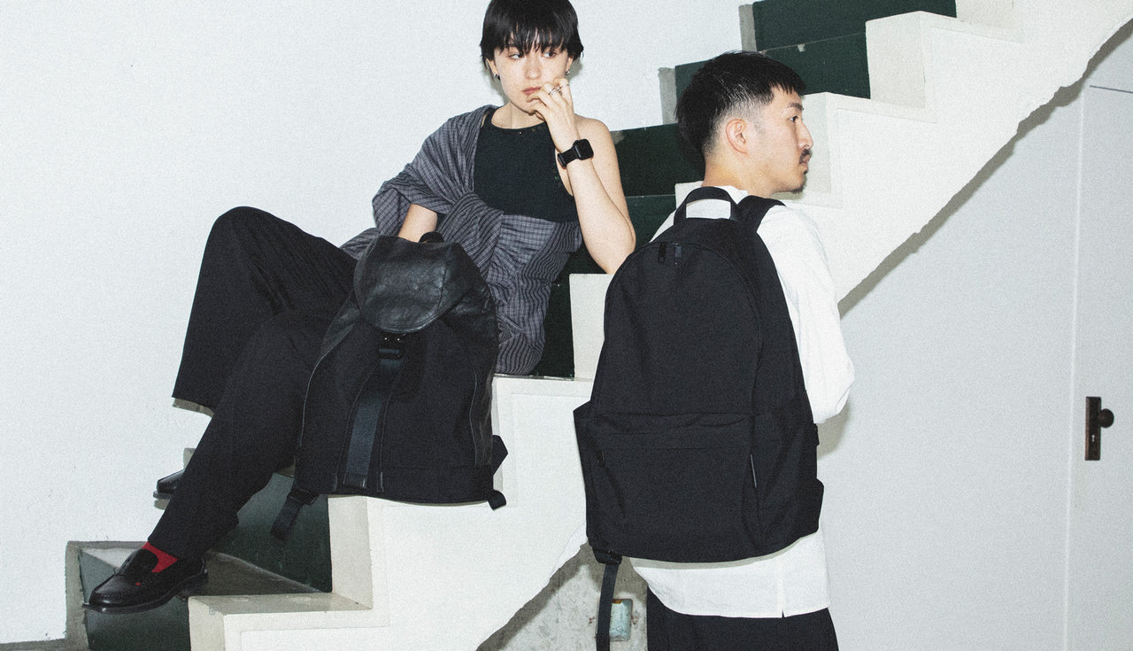 差がつく大人の黒バックパック】シンプル＆高品質。土屋鞄製造所の新