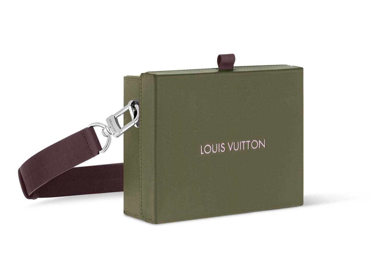 ルイ・ヴィトン】日本限定発売の新作バッグ｢ショッパー・クラッチ｣に