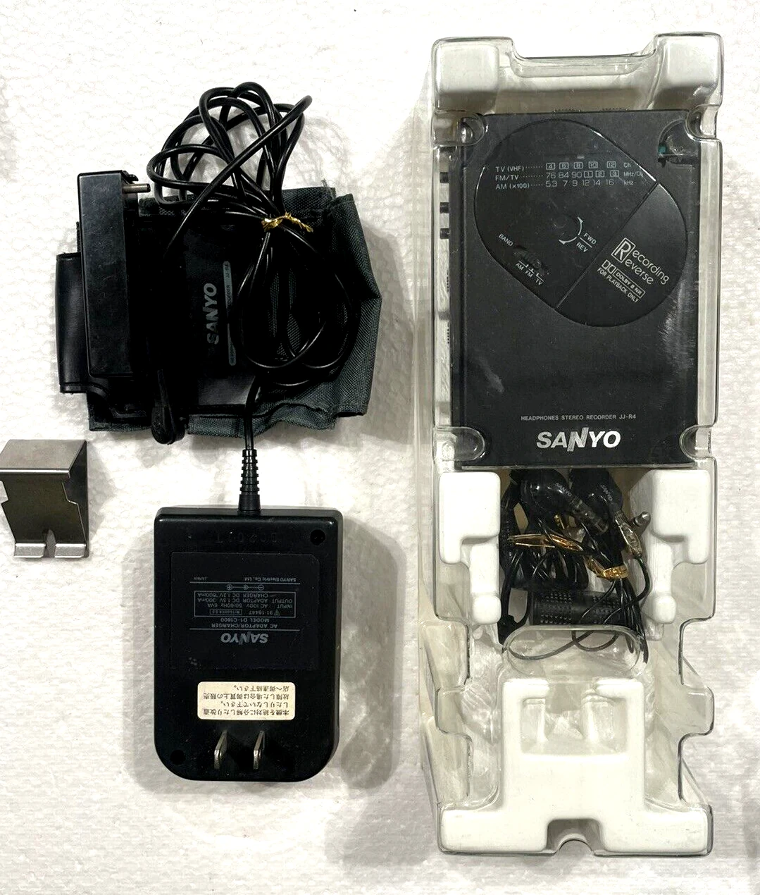 Sanyo JJ-R4 Gallery ▷ Walkman.land
