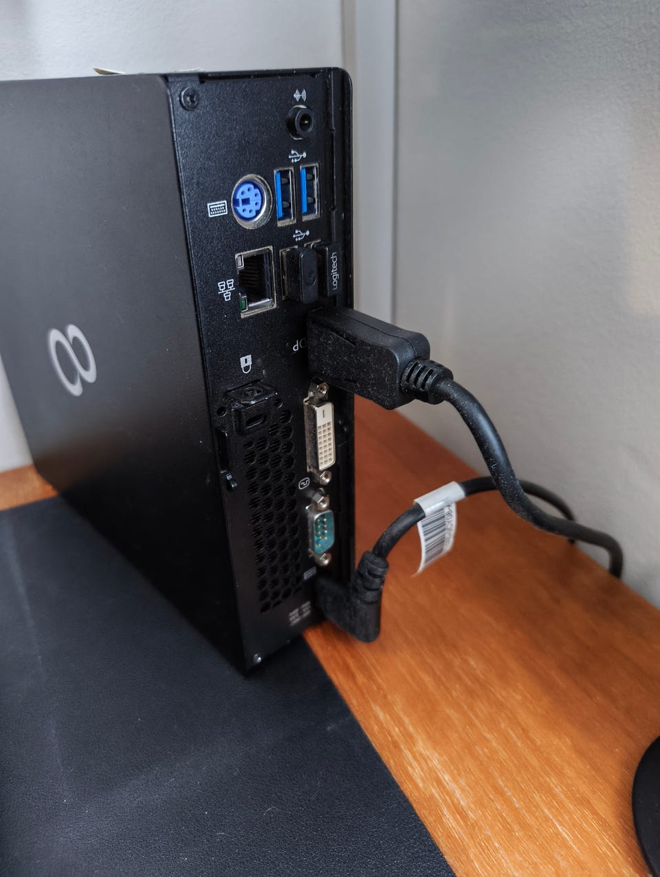 Fujitsu Q556 i5/16GB/256GB/WLAN/Win11 Pro | Tori