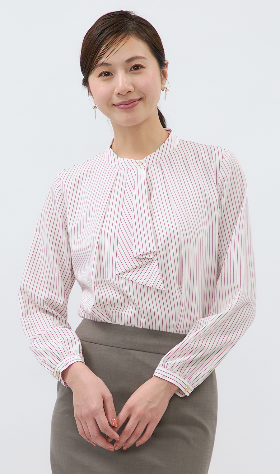 フリルタイストライプブラウス《長袖》 (ABL25106-74) | ANCHOR WOMAN