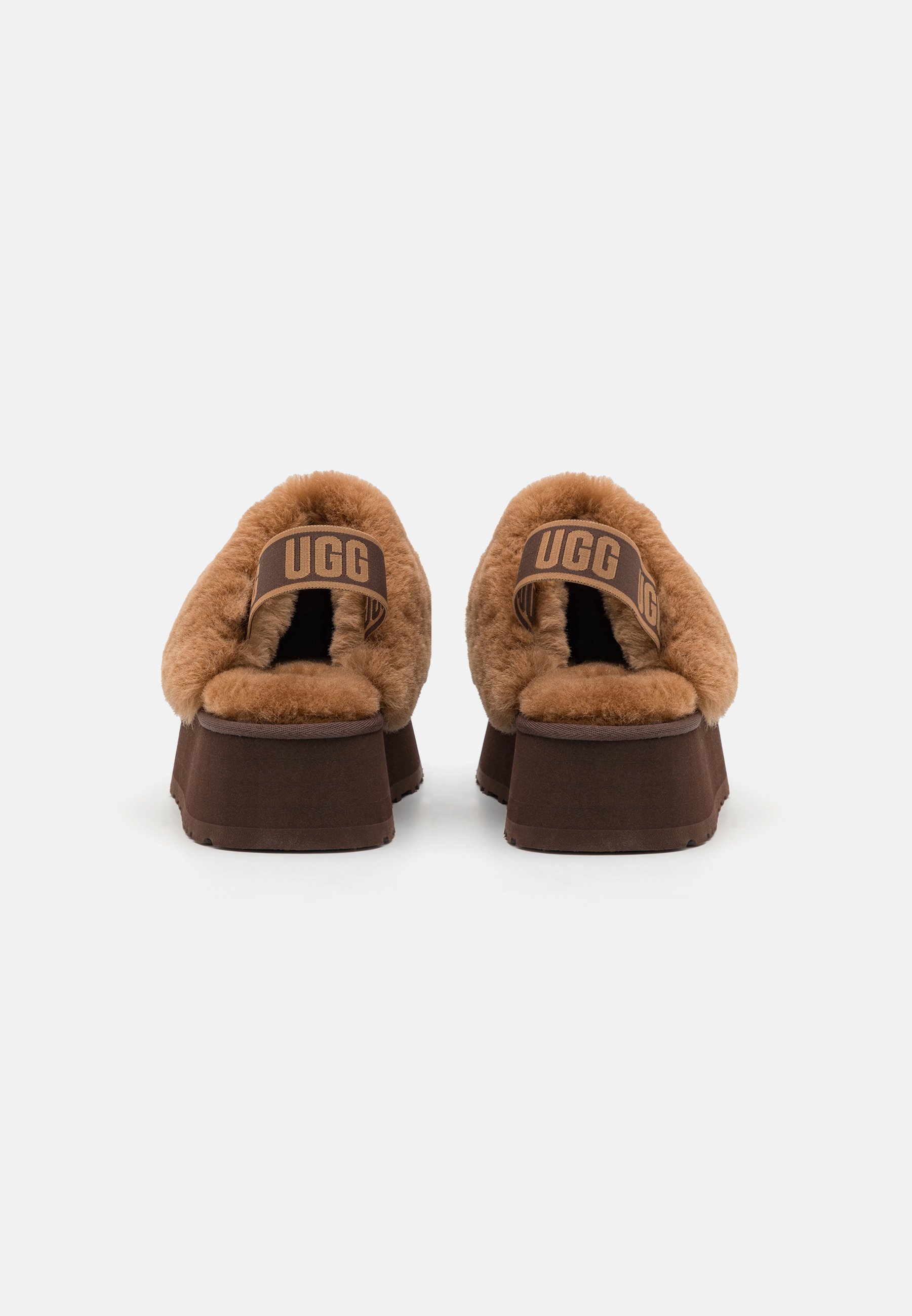UGG FUNKETTE - Heeled mules - burnt cedar/dark brown - Zalando