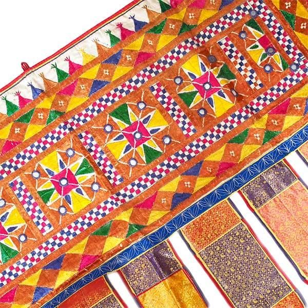 一点もの】ミラーワーク刺繍 トーラン（インド・タペストリー）