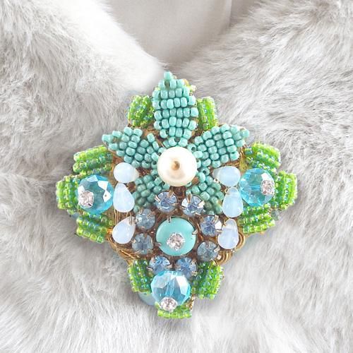 STANLEY HAGLER スタンレーハグラー ブルーとグリーンのお花のブローチ