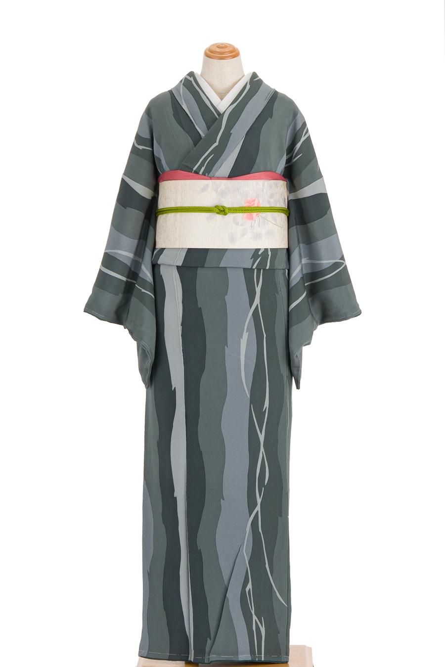 縮緬 緑ベース よろけ縞 - からん::アンティーク着物・リサイクル着物