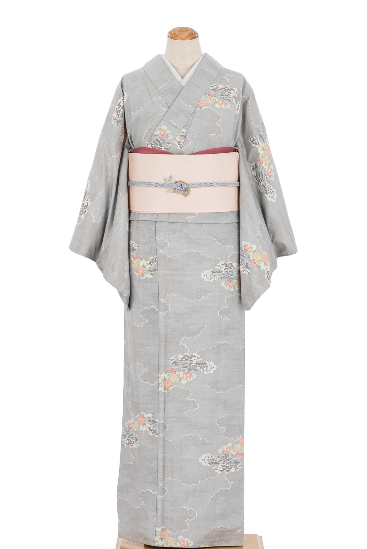 大島紬 白小島 雲取りに花 - からん::アンティーク着物・リサイクル