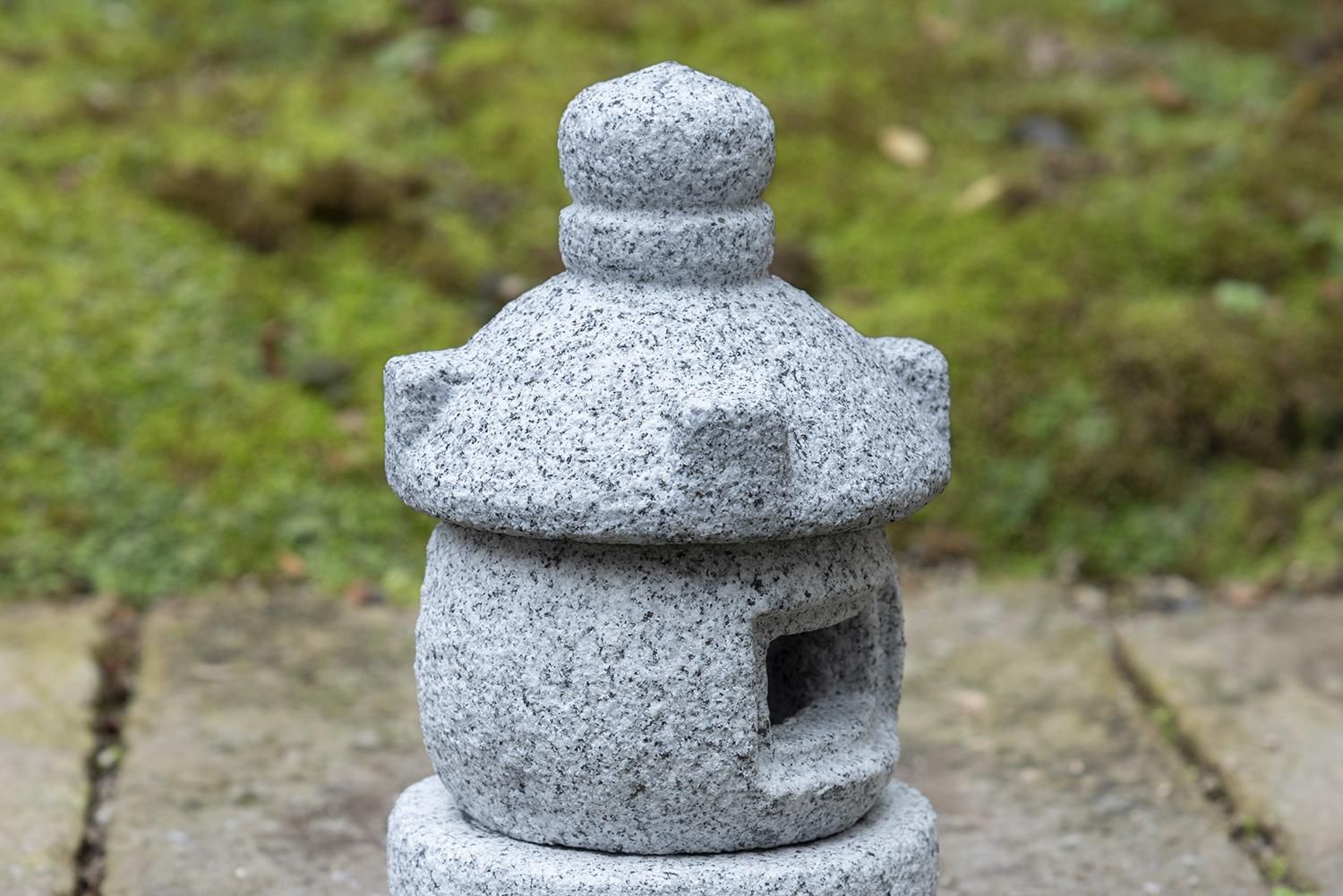 真壁石製のミニ灯篭（岬型）｜Mini Misaki Lantern