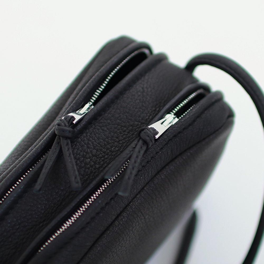 Aeta | スクエアショルダーバッグ Black