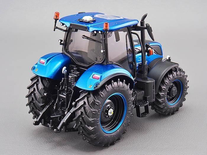 U_H 1/32 New Holland T7.225 2millionth Basildon tractors