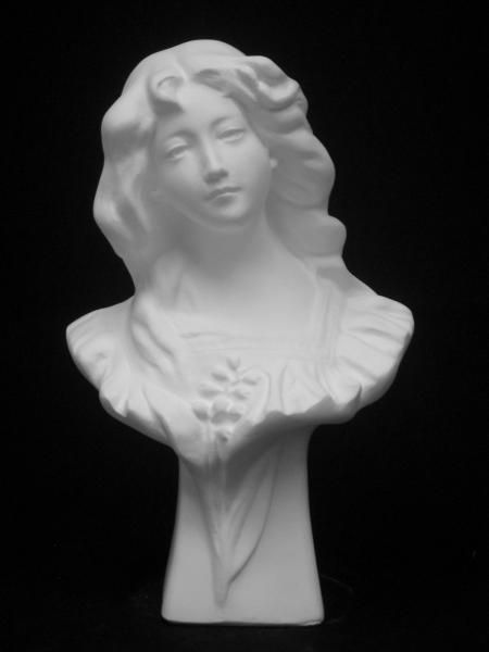 A-333 スズランの少女（小） - 日本で唯一の石膏像専門ショップ「石膏