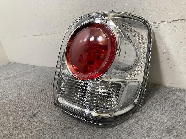 ムーヴ キャンバス/キャンパス LA800S/LA810S 純正 右 テールランプ
