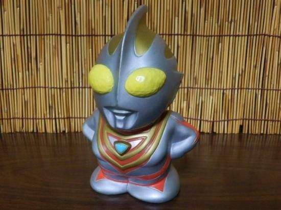 大和銀行 ソフビ貯金箱 （ウルトラマンガイア） - 「宝の森」昭和