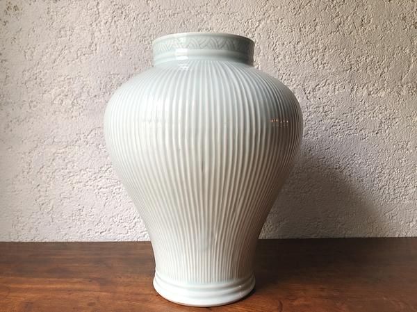 白い壺 - ブルーパロット京都｜アンティーク家具・食器の専門店｜引取