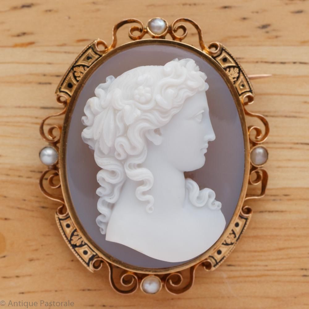 美しいグレーの瑪瑙 砂糖菓子のような女性の横顔カメオブローチ