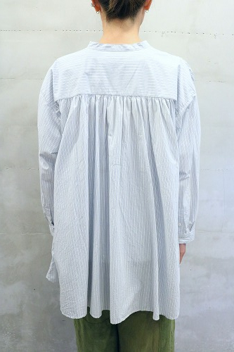 Veritecoeur ヴェリテクール プルオーバーシャツ