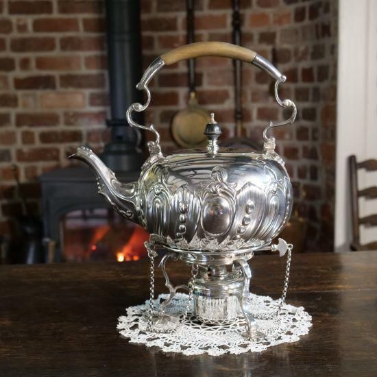 超レア！150年の時を超えて輝く ヴィクトリア朝のスタンド付きケトル