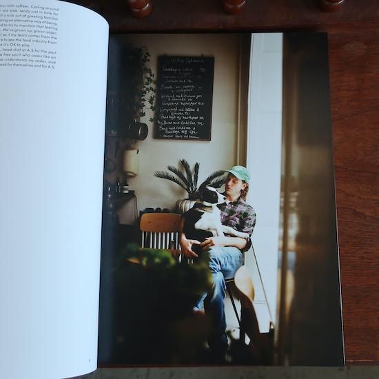 Apartamento /A PLACE FOR DAYTIME COOKING by Atelier September