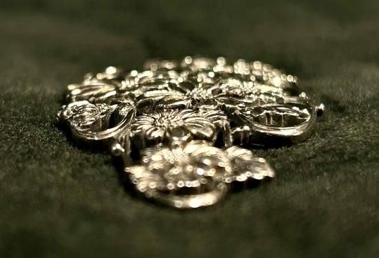 菊 彫金 金工 アンティーク 不明 菊 彫金 金工 アンティーク 不明