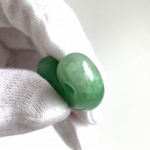 糸魚川翡翠(金山谷産) SA 勾玉 】 国産 糸魚川翡翠 ろうかん ひすい