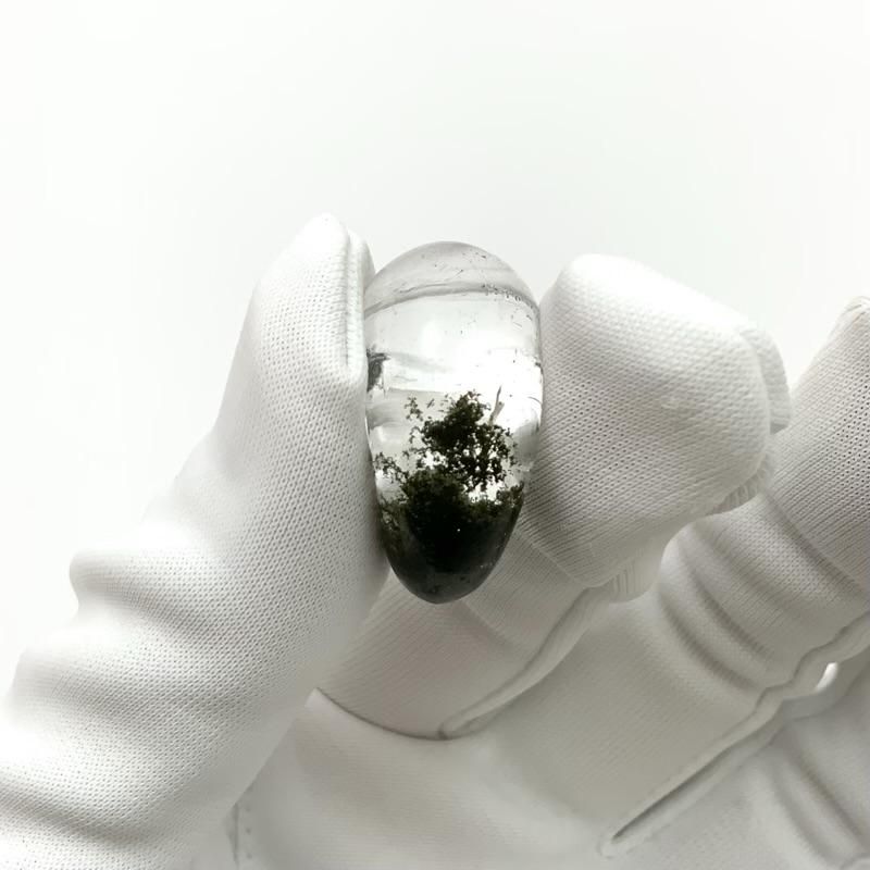 ガネーシュヒマール産水晶 勾玉 クローライト入り 】 まがたま