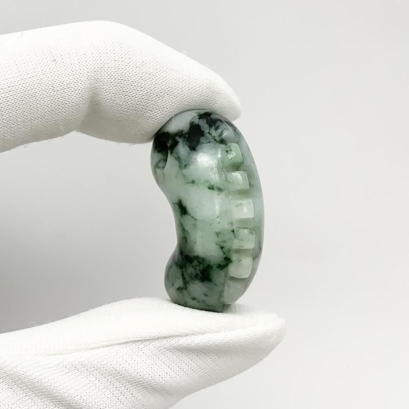 糸魚川翡翠 勾玉 獣型 】 | めのうの店川島【公式通販】創業明治10年