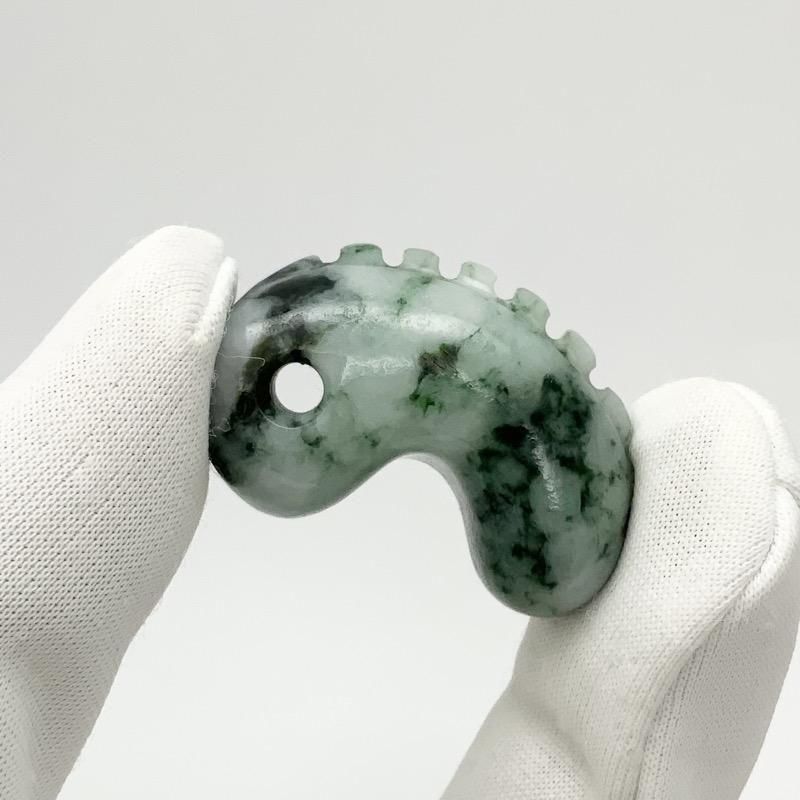 糸魚川翡翠 勾玉 獣型 】 | めのうの店川島【公式通販】創業明治10年