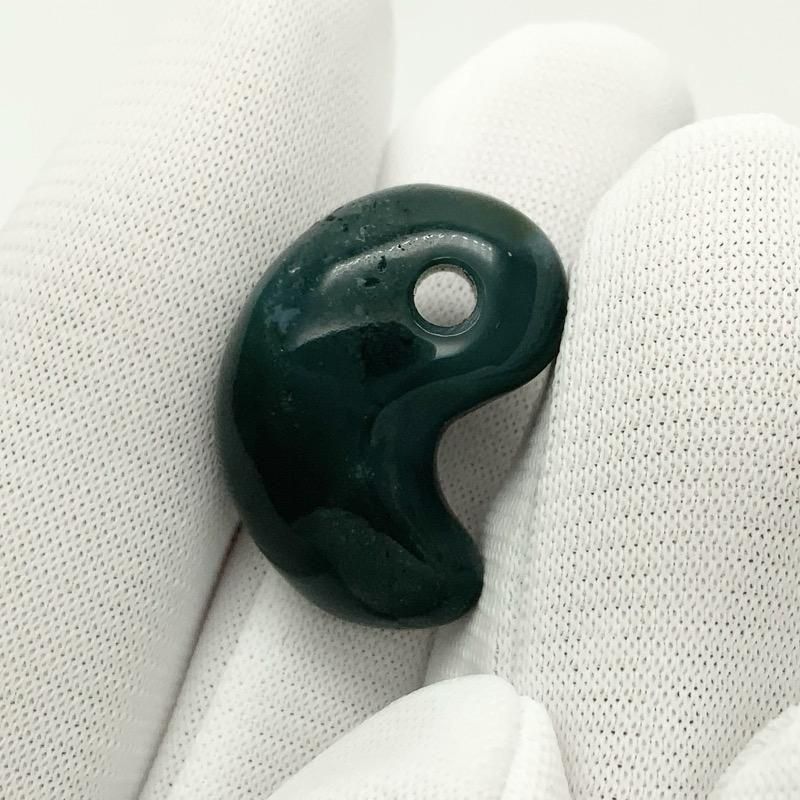 出雲石/碧玉 勾玉 小 A 巴形 】 | めのうの店川島【公式通販】創業明治10年