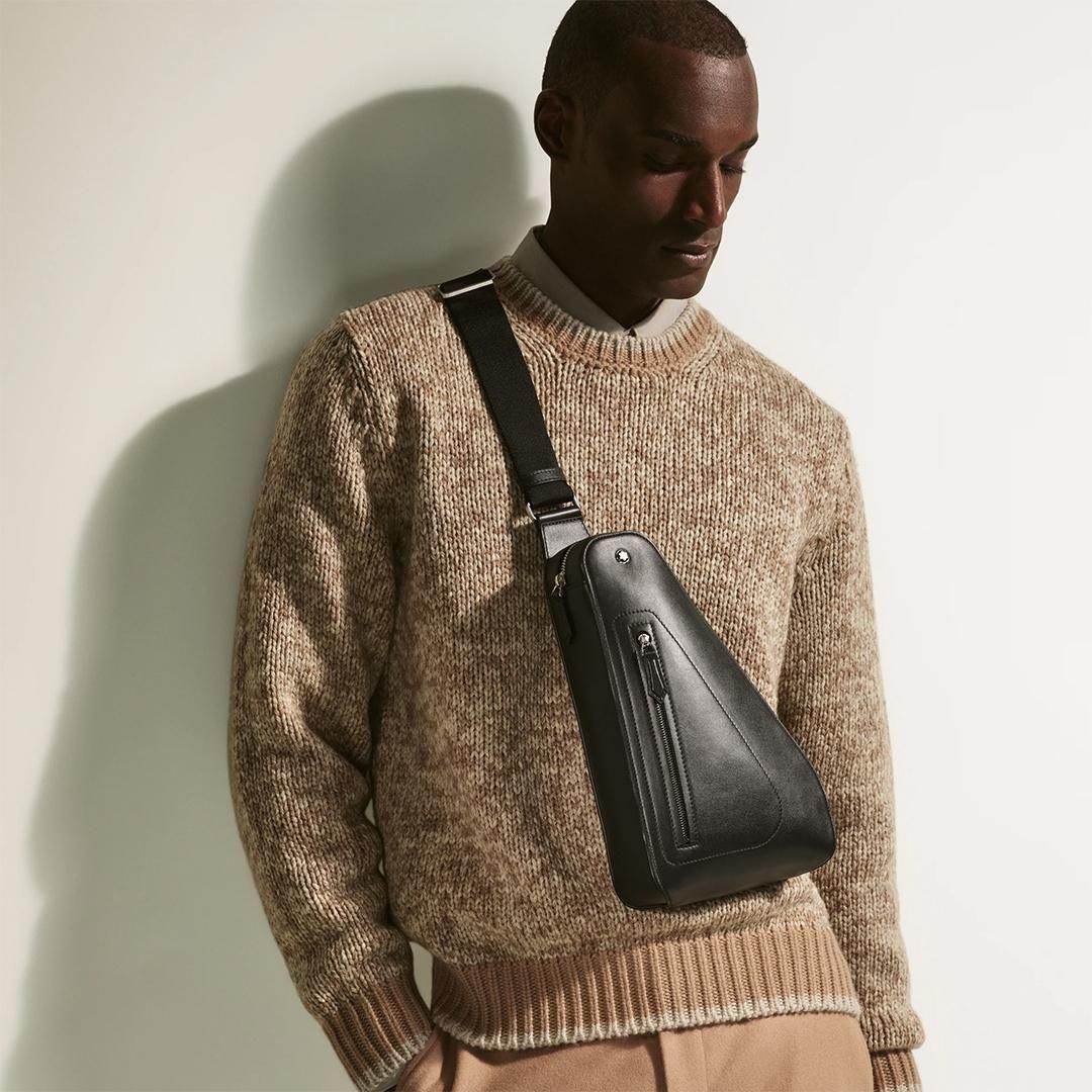 MB198742 MONTBLANC モンブラン ソフト コンパクト スリングバッグ