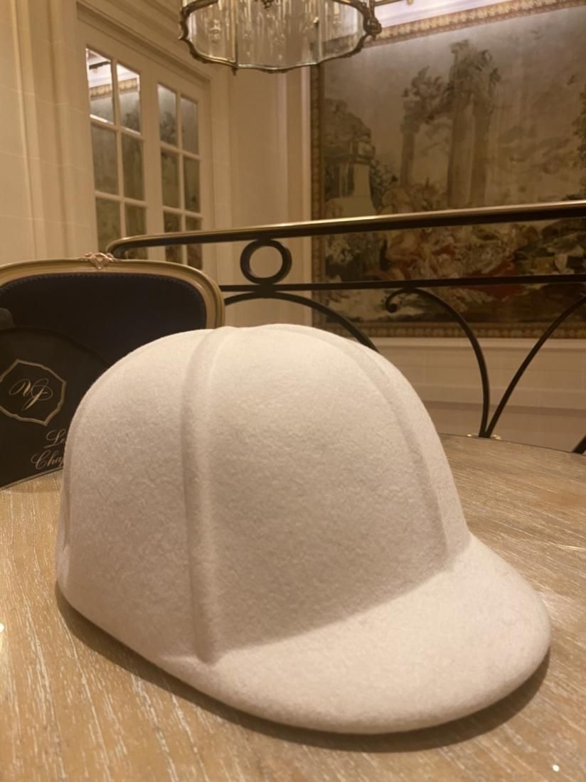 vaqutauxオリジナルジョッキーハット【HONEYハニー】クリーム