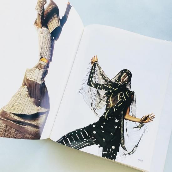 アーヴィング・ペン 三宅一生の仕事への視点｜Irving Penn regards the