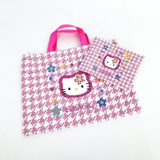 きき】サンリオハローキティ キルティング ショルダーバッグ ポーチ