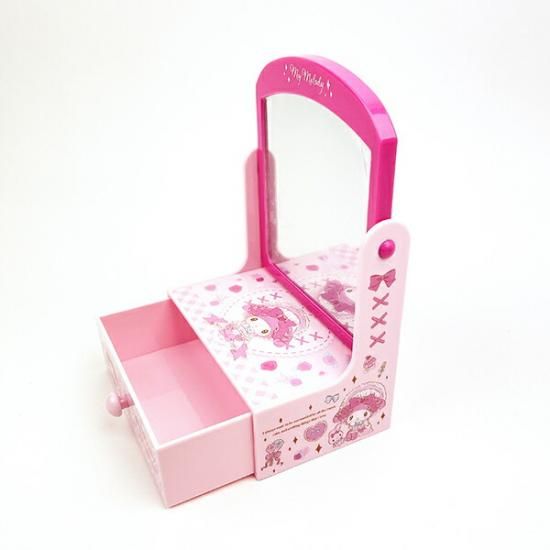 マイメロとクロミのミニドレッサーが登場！大人もついワクワクしちゃう