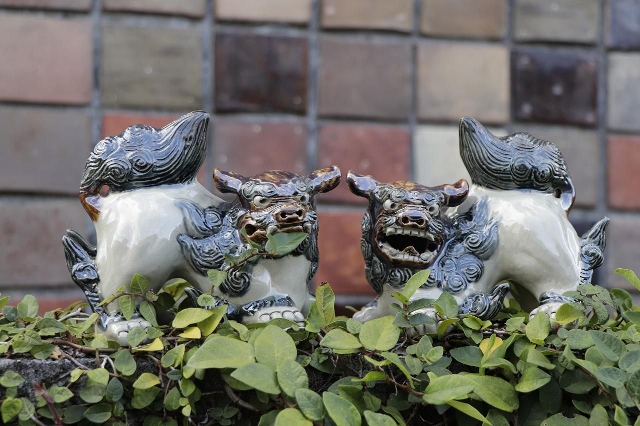 新小獅子 | 陶器のシーサー - 育陶園 やちむんの窯元｜沖縄の陶器 和