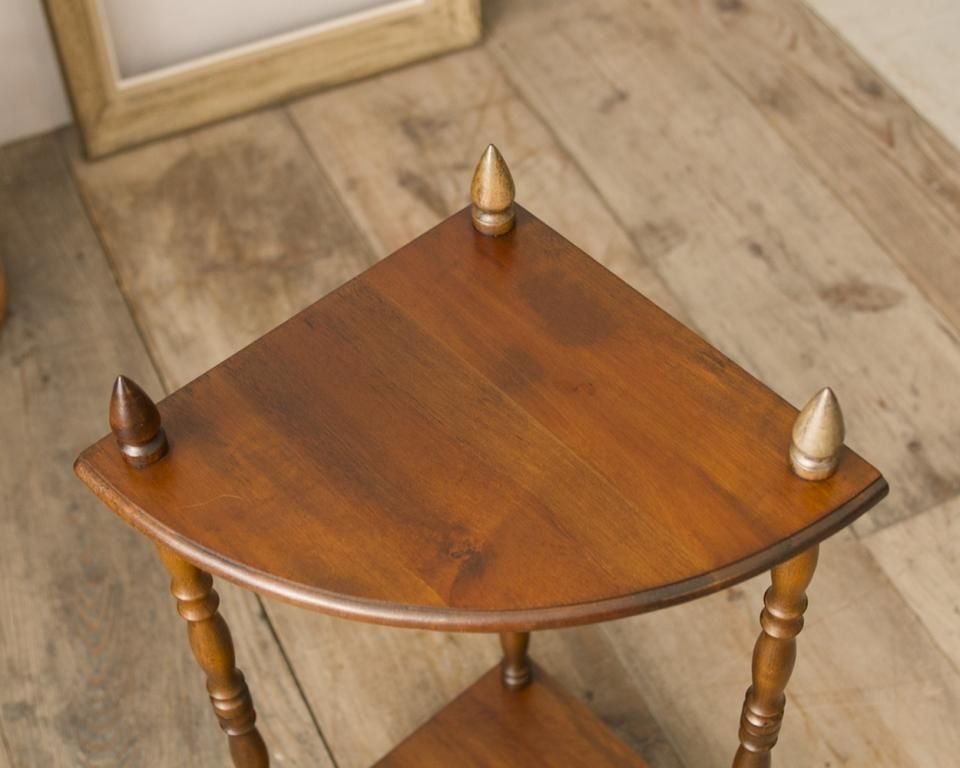 ディスプレイに最適なフランスアンティークコーナーシェルフ