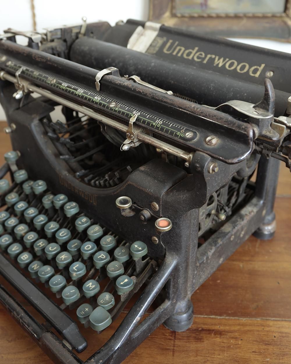 アンティーク Underwood Typewriter Company 製 タイプライター