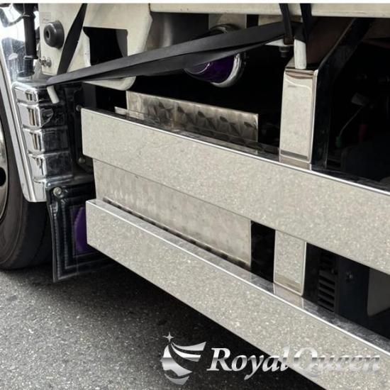 送料無料】ブルーテックキャンター バッテリーカバー ウロコ柄