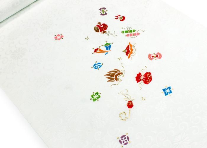 綸子地宝尽くし柄九寸名古屋帯（名古屋仕立・帯芯込） - 京都富小路の