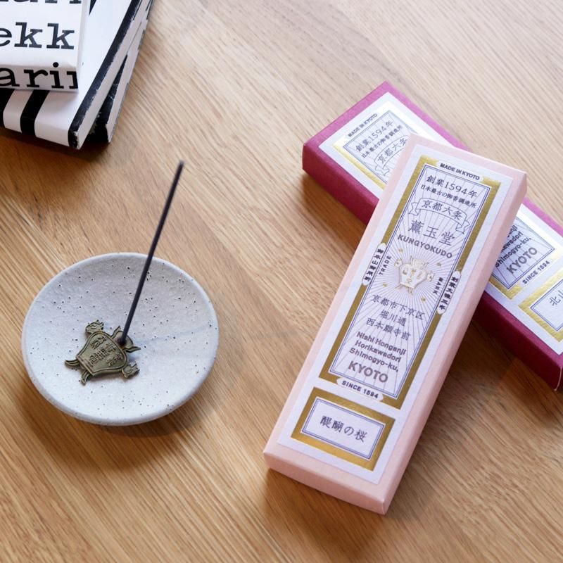 薫玉堂 / 紙箱線香 / 三室戸の蓮 - 丁寧な暮らしの店｜三島家具