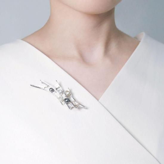 ≪全4種≫ 白蝶・黒蝶ケシマルチカラーブローチ SV y-b-191 - 三重県