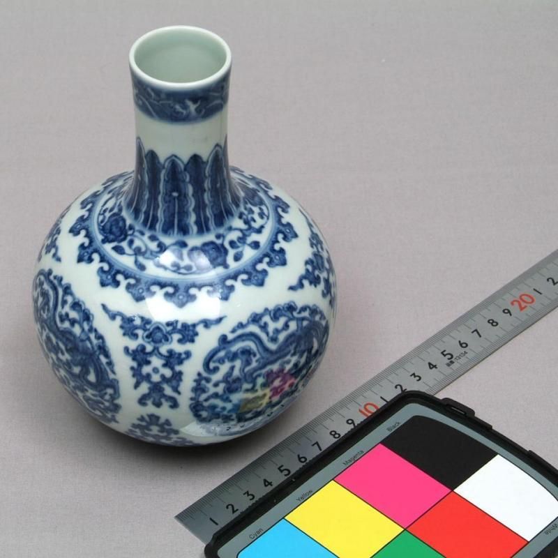 景徳鎮 青花団龍紋天球瓶 【一品物】 - 書道用具専門店 西本皆文堂