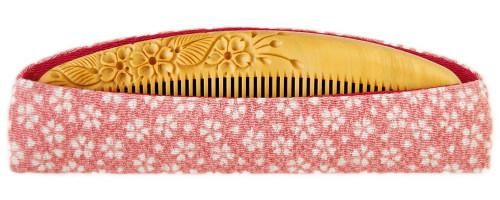 彫解櫛4寸5分（桜） さつまつげ - つげ櫛工房 辻忠商店 オンライン