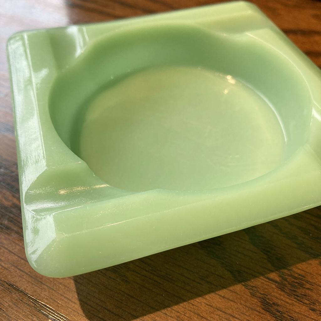 ジェダイ アッシュトレイ（灰皿） 1946～1951年製造 Fire-king