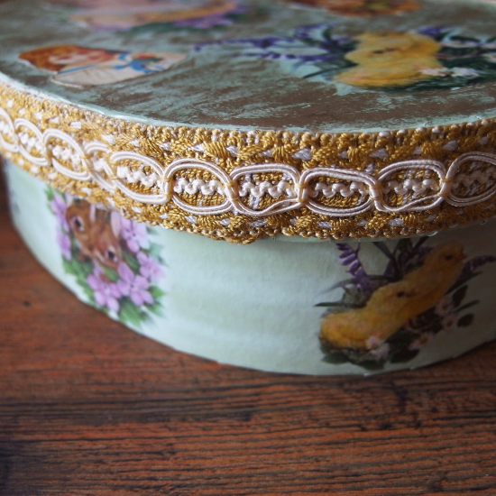 アンティーク ビスクドール | フランス イースターエッグの箱に入った