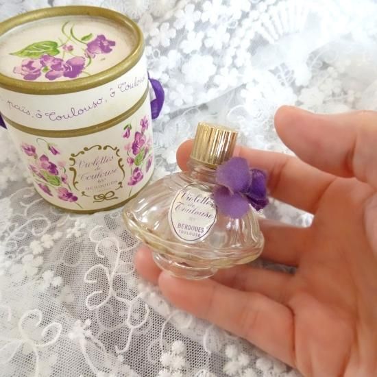 アンティーク 香水瓶 | フランスアンティーク スミレの香水瓶と